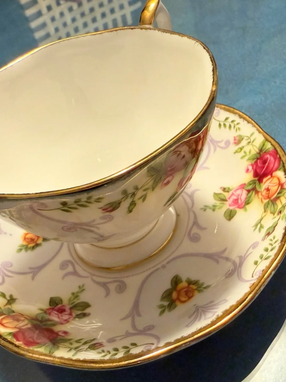 VNTG Royal Albert Bone China Rose Cameo Violet